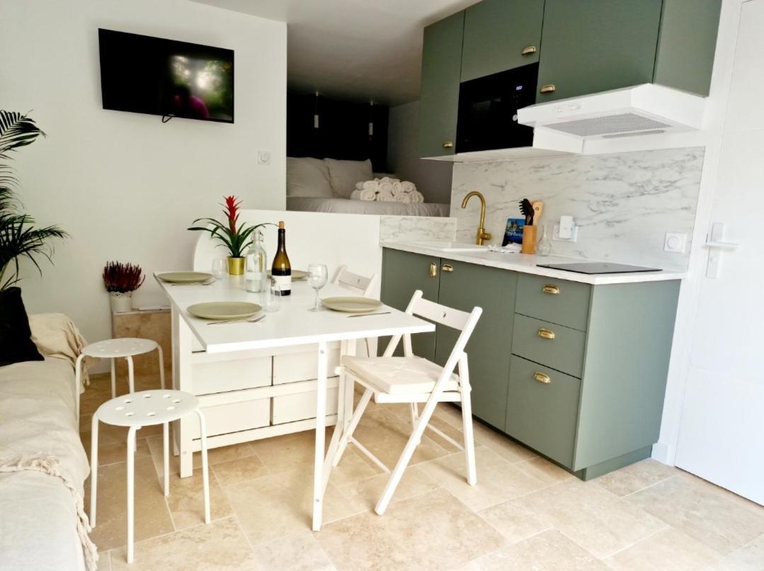 Studio Au Bas Des Cretes En Bas De Villa A La Ciotat Proche De La Mer Et De Marseille 外观 照片